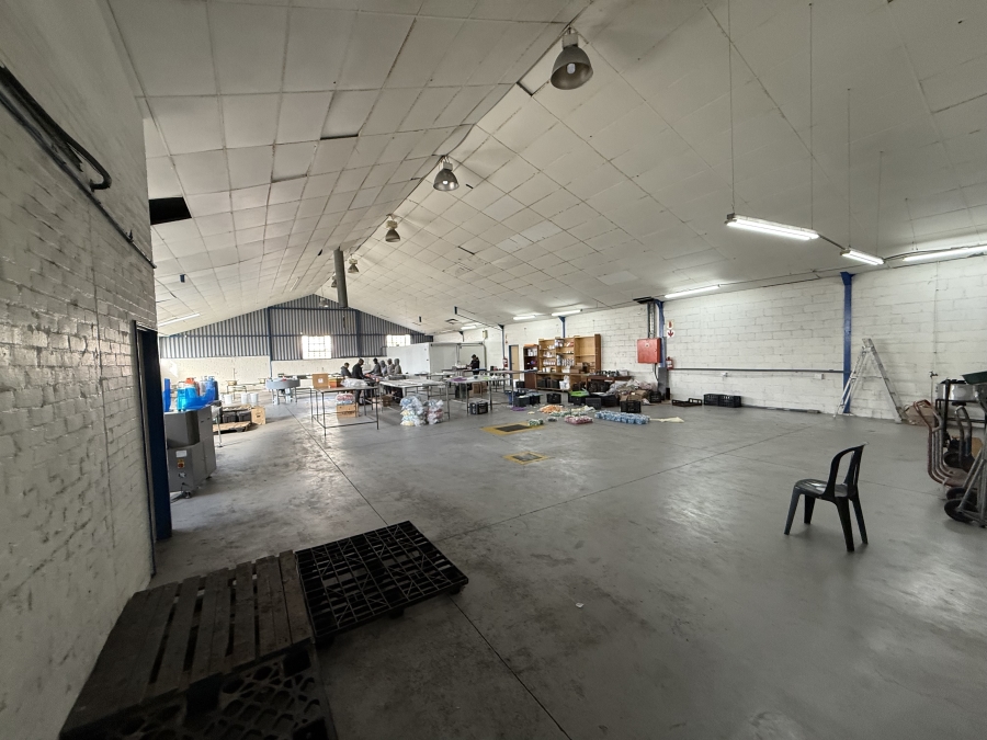 To Let commercial Property for Rent in Triangle Farm Western Cape